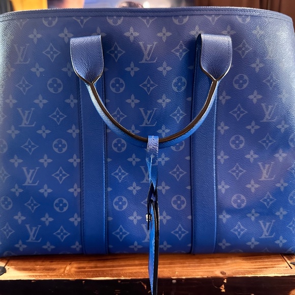 Louis Vuitton Weekend Tote - Picture 1 of 4
